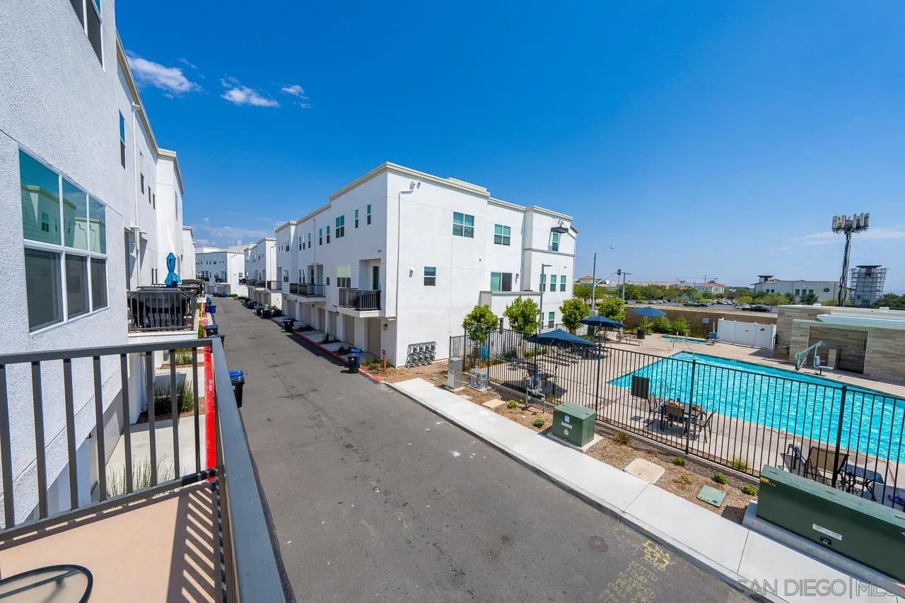 Chula Vista, California 91915, United States, 2 Bedrooms Bedrooms, ,3 BathroomsBathrooms,Residential,Active,15616