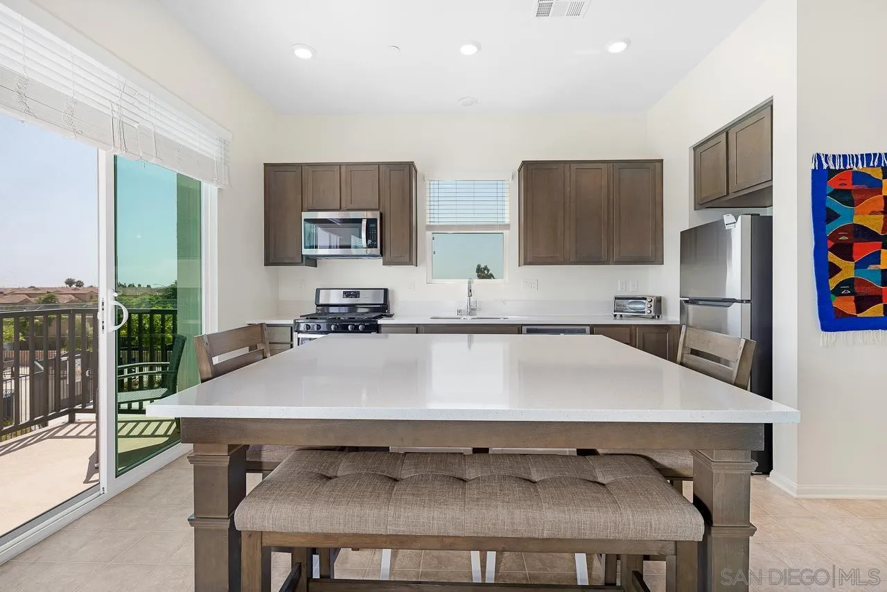 Chula Vista, California 91915, United States, 2 Bedrooms Bedrooms, ,3 BathroomsBathrooms,Residential,Active,15616