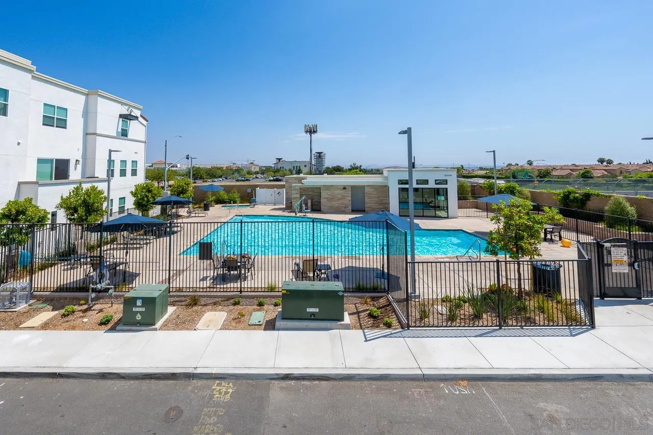 Chula Vista, California 91915, United States, 2 Bedrooms Bedrooms, ,3 BathroomsBathrooms,Residential,Active,15616