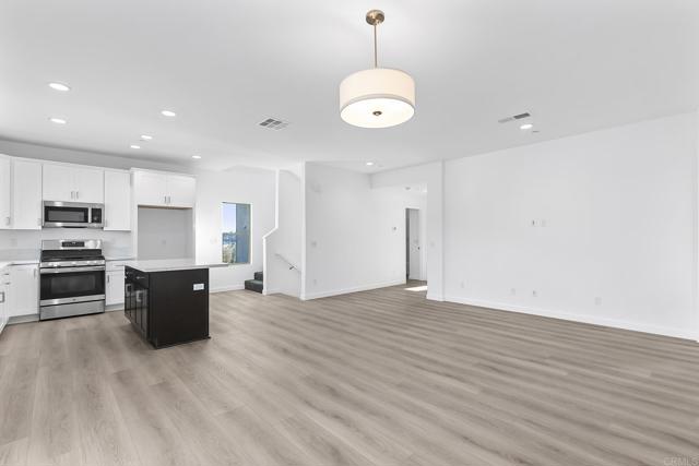 8532 Vista Azul Pl