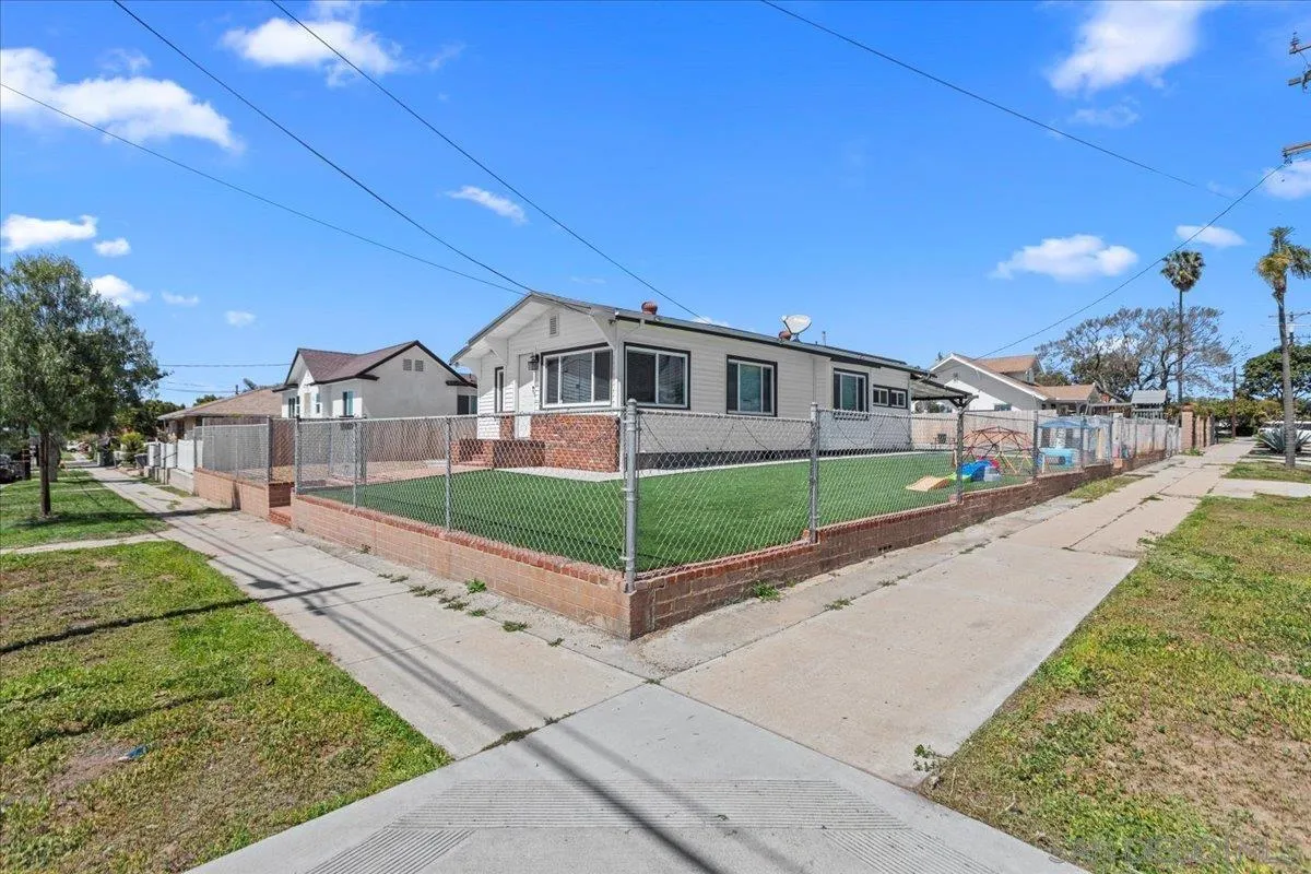 National City, California 91950, United States, 3 Bedrooms Bedrooms, ,1 BathroomBathrooms,Residential,Active,104737