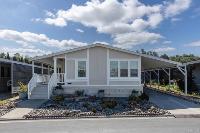 200 S Emerald Dr