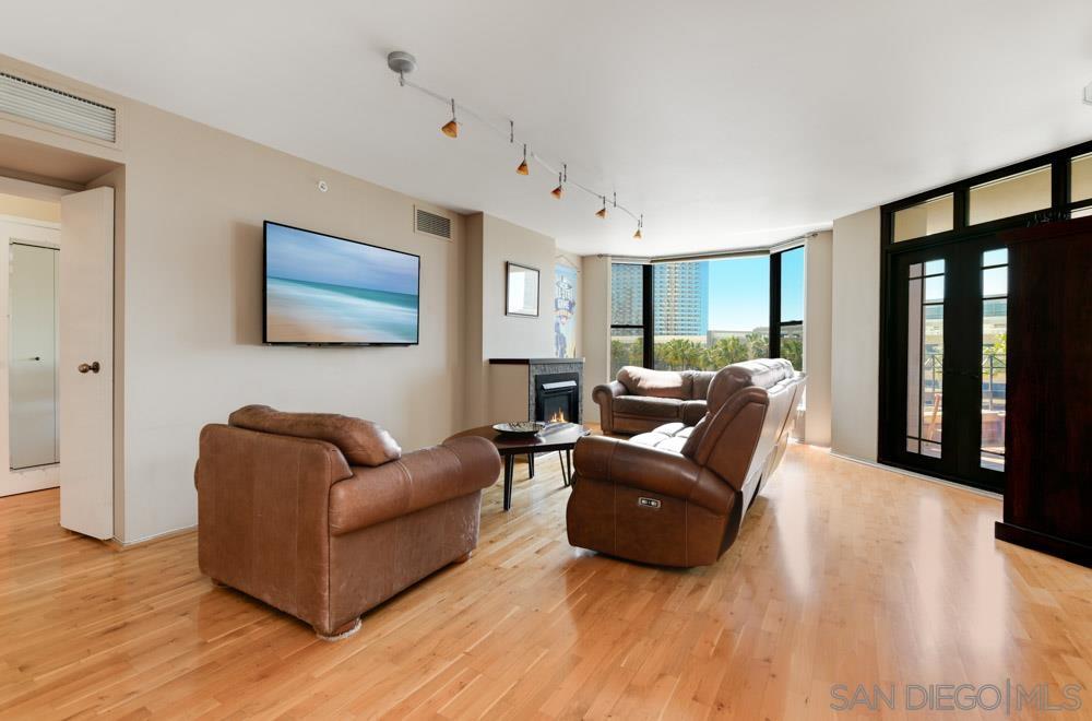 500 W Harbor Dr 504