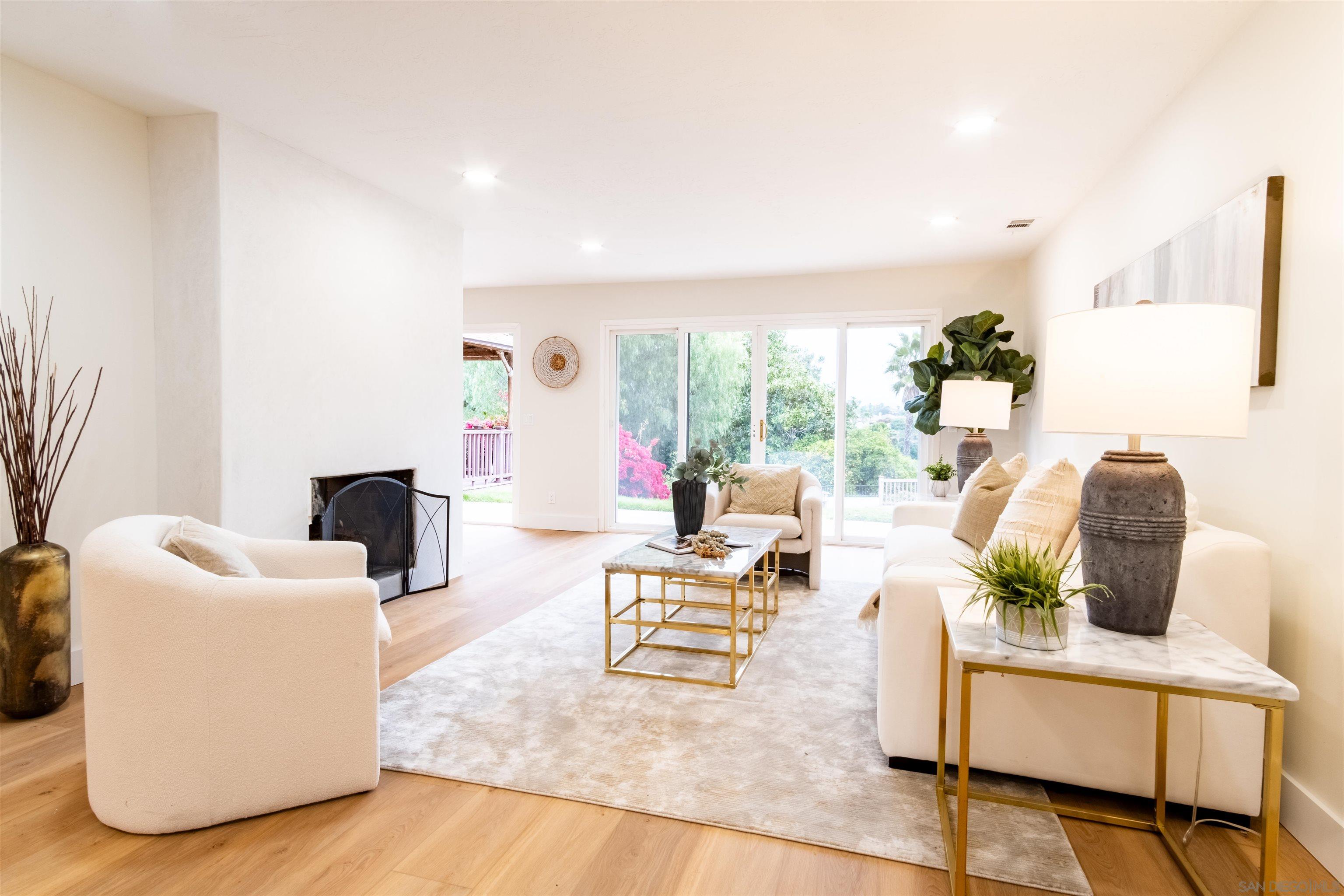 436 Montana Luna Ct