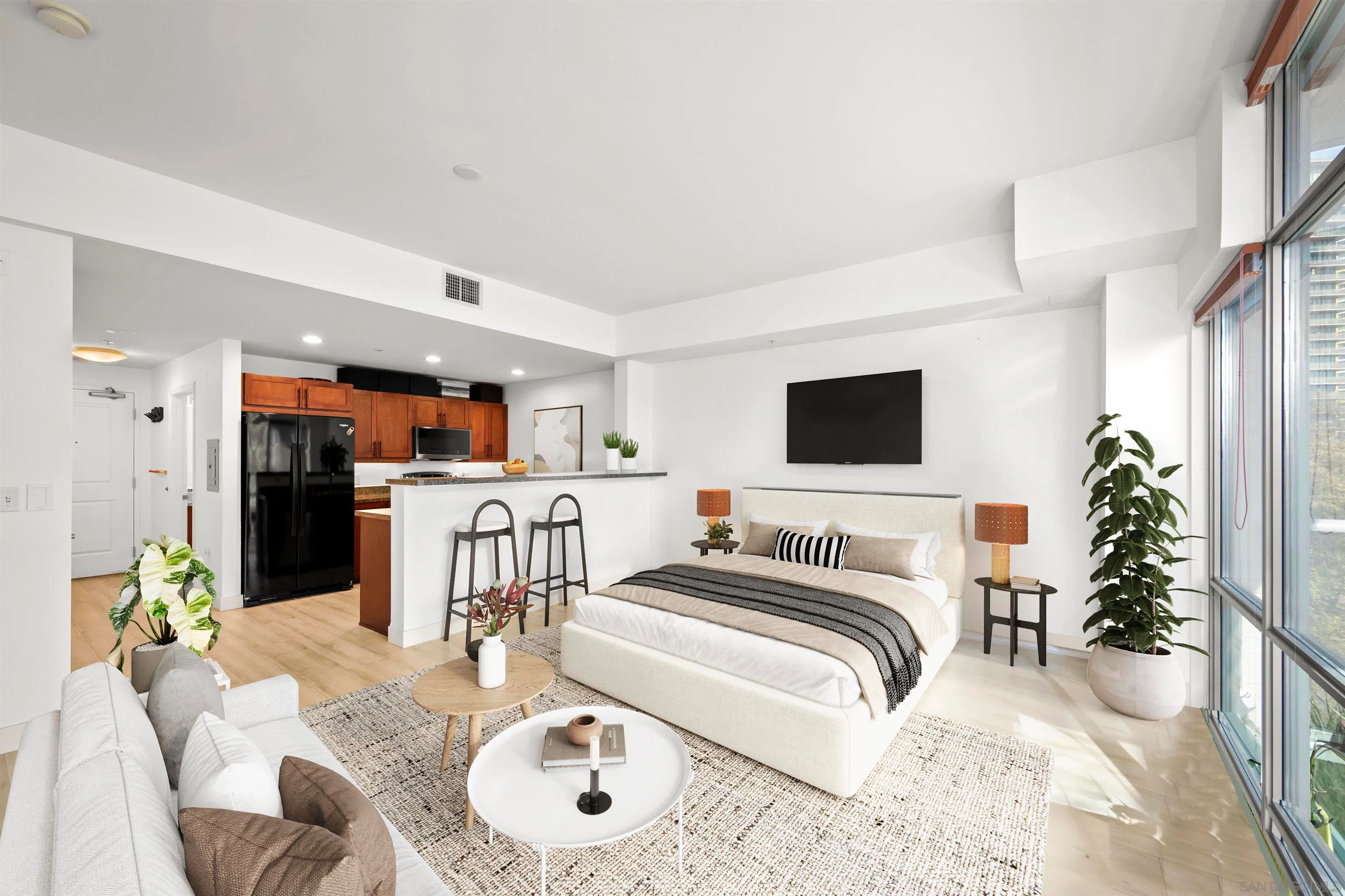 San Diego, California 92101, United States, ,1 BathroomBathrooms,Residential,Pending,6489