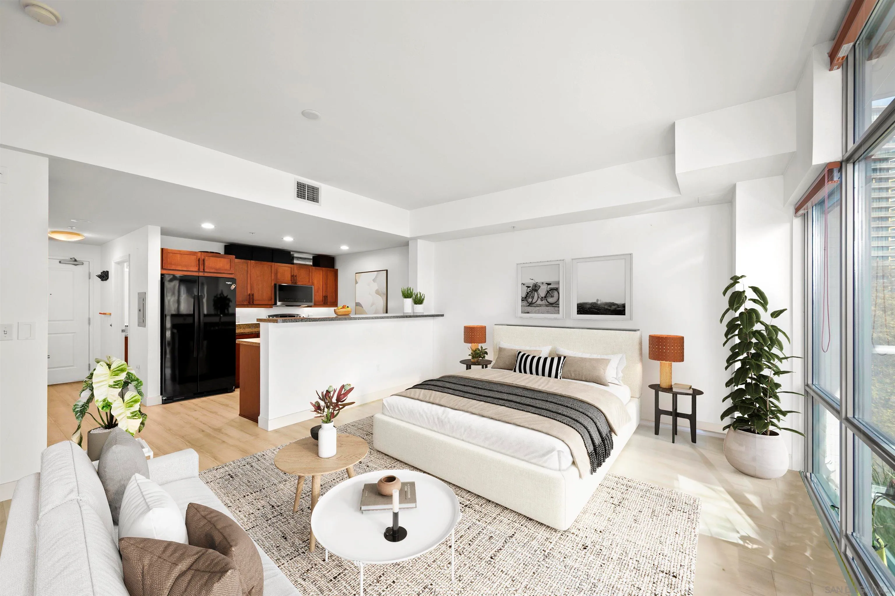 San Diego, California 92101, United States, ,1 BathroomBathrooms,Residential,Pending,6489