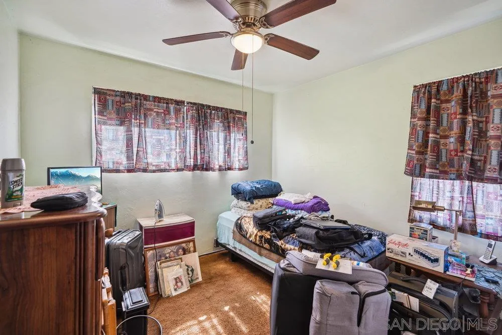 San Diego, California 92113, United States, 2 Bedrooms Bedrooms, ,1 BathroomBathrooms,Residential,Pending,78703