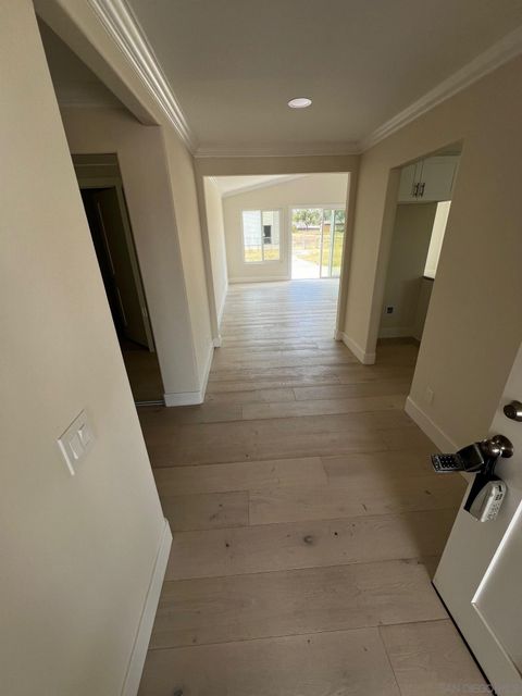 2152  Walnut St Ramona CA 92065