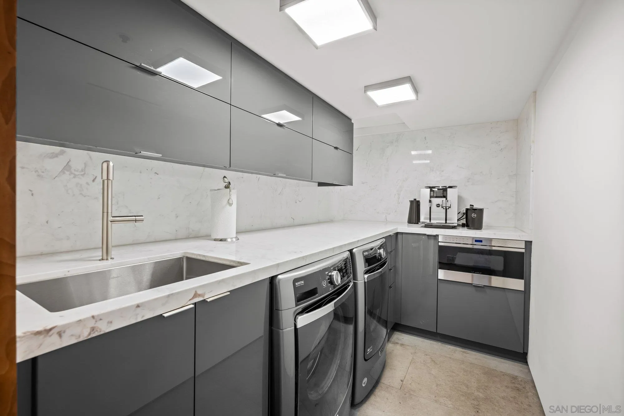 Rancho Santa Fe, California 92067, United States, 6 Bedrooms Bedrooms, ,7 BathroomsBathrooms,Residential,Active,15057