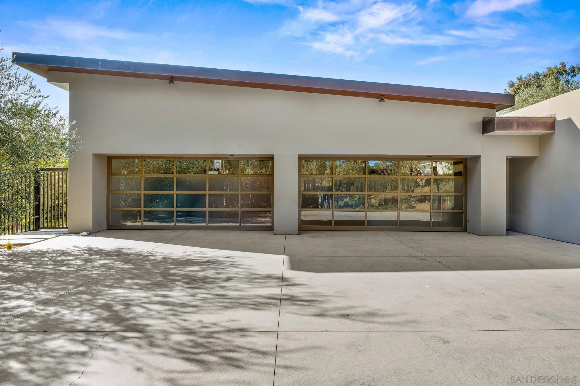 Rancho Santa Fe, California 92067, United States, 6 Bedrooms Bedrooms, ,7 BathroomsBathrooms,Residential,Active,15057