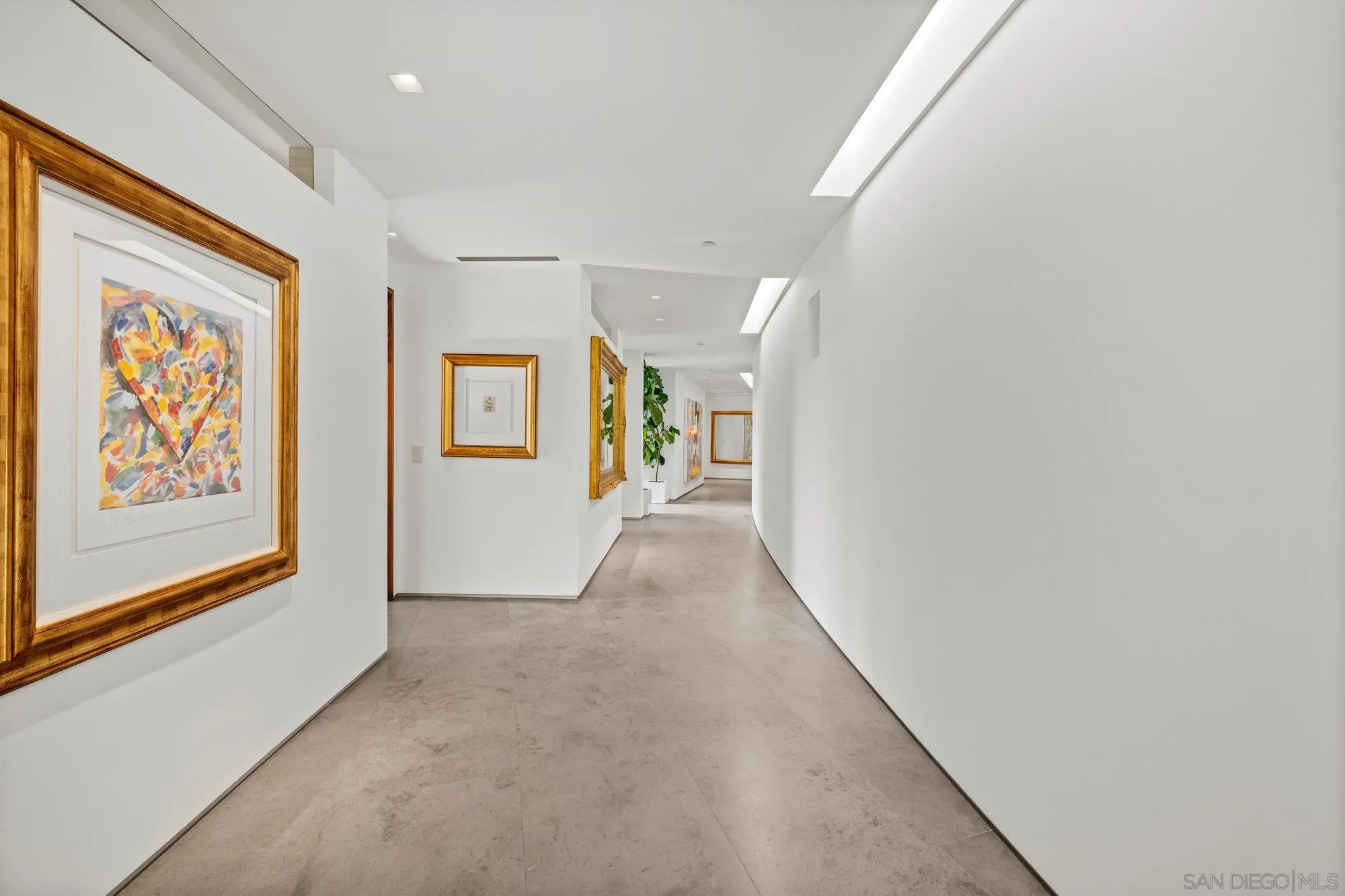 Rancho Santa Fe, California 92067, United States, 6 Bedrooms Bedrooms, ,7 BathroomsBathrooms,Residential,Active,15057