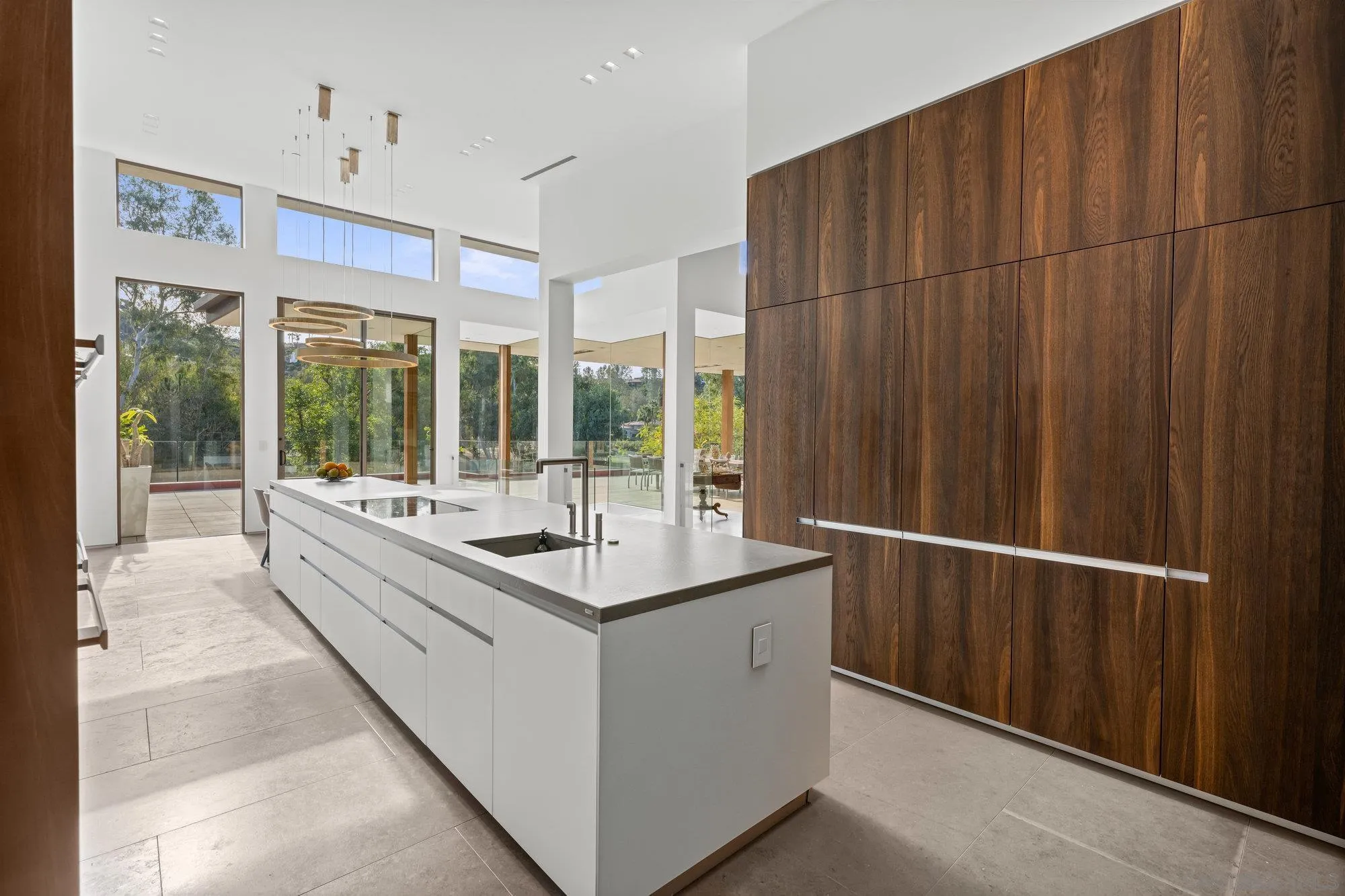 Rancho Santa Fe, California 92067, United States, 6 Bedrooms Bedrooms, ,7 BathroomsBathrooms,Residential,Active,15057