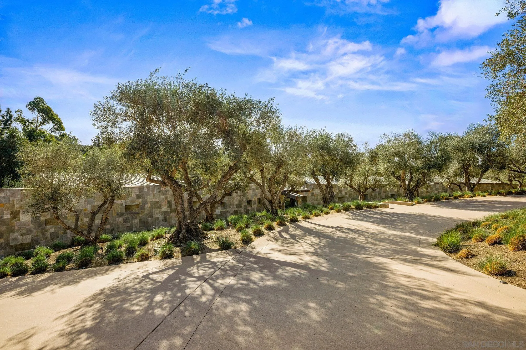 Rancho Santa Fe, California 92067, United States, 6 Bedrooms Bedrooms, ,7 BathroomsBathrooms,Residential,Active,15057