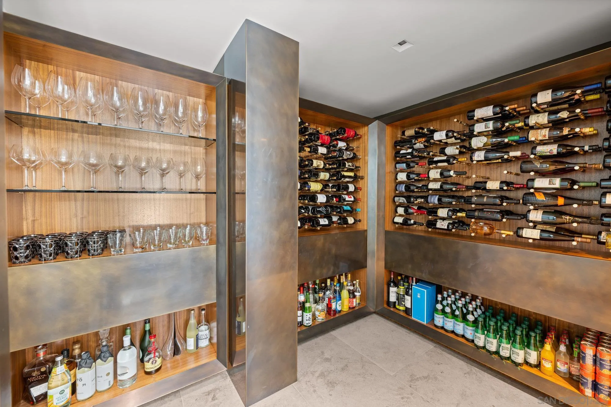 Rancho Santa Fe, California 92067, United States, 6 Bedrooms Bedrooms, ,7 BathroomsBathrooms,Residential,Active,15057