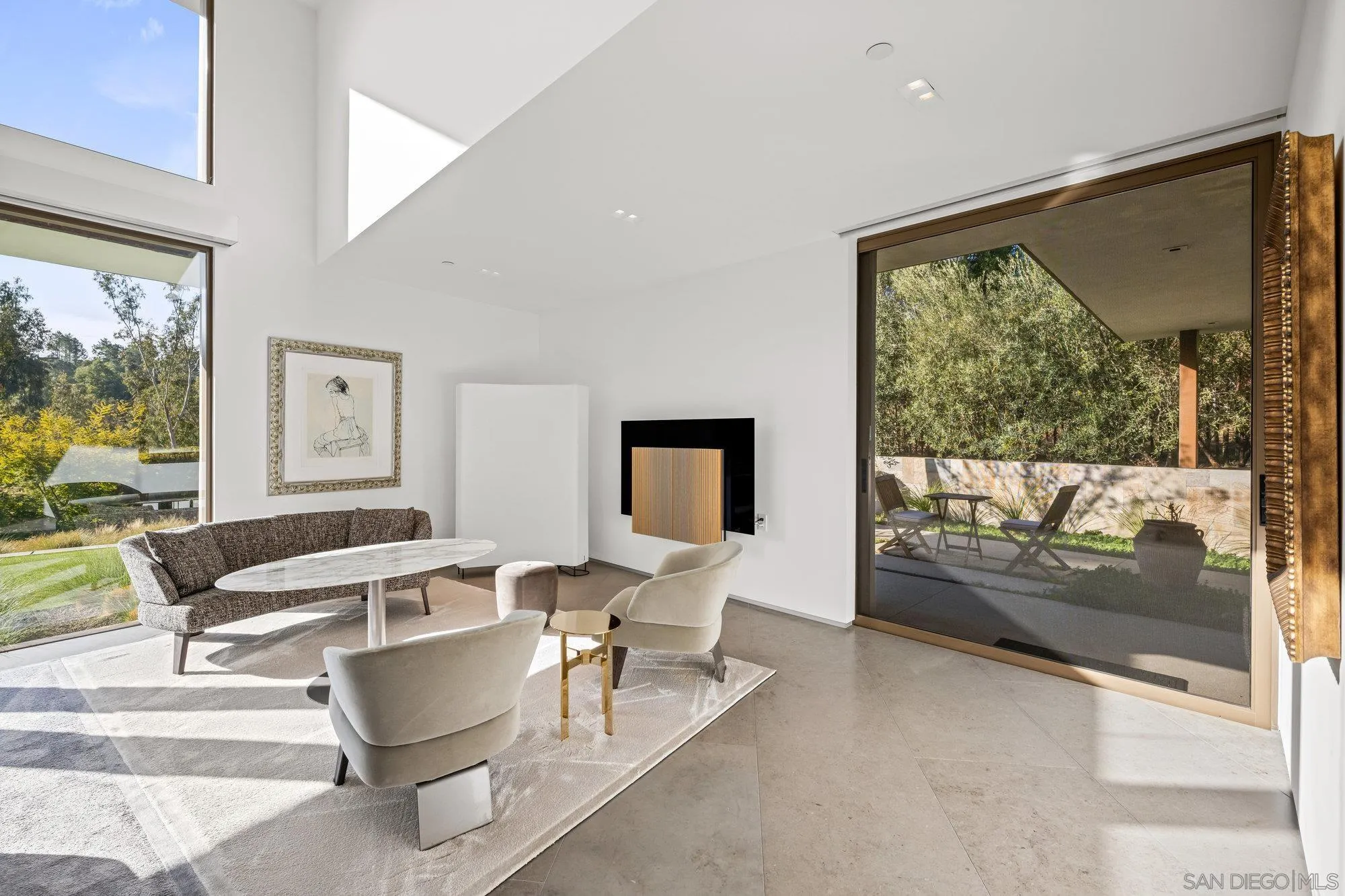 Rancho Santa Fe, California 92067, United States, 6 Bedrooms Bedrooms, ,7 BathroomsBathrooms,Residential,Active,15057