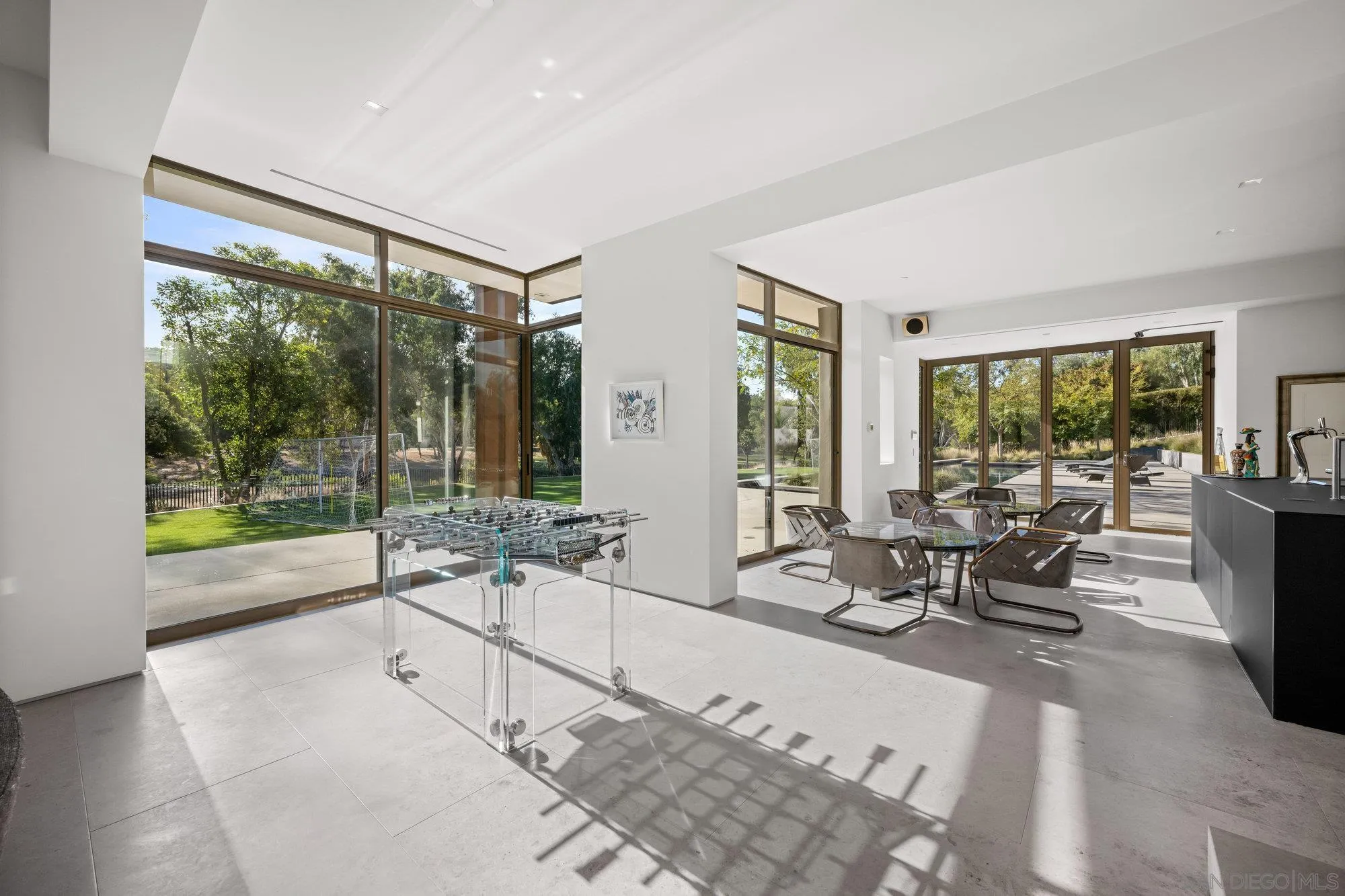 Rancho Santa Fe, California 92067, United States, 6 Bedrooms Bedrooms, ,7 BathroomsBathrooms,Residential,Active,15057