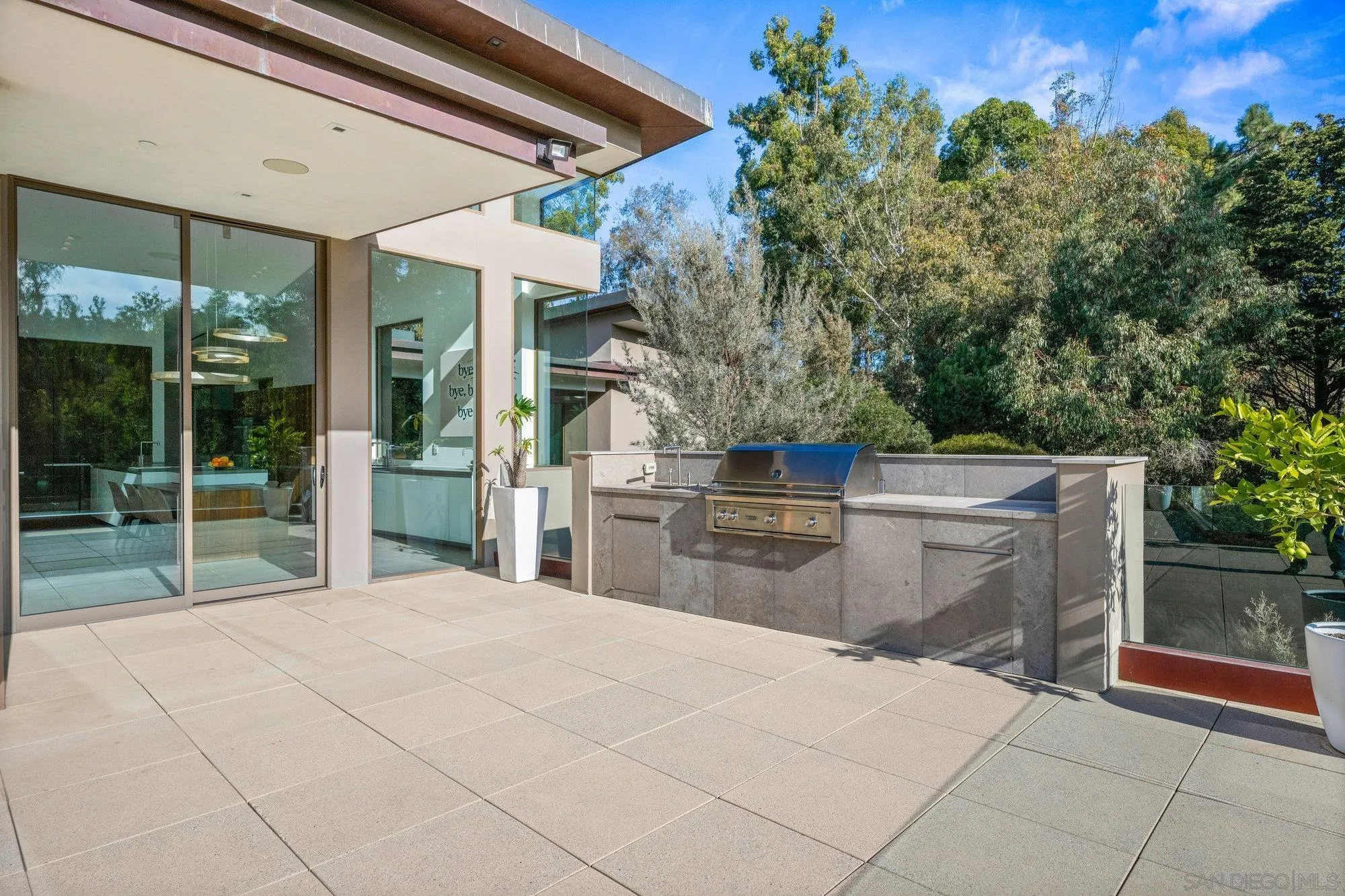 Rancho Santa Fe, California 92067, United States, 6 Bedrooms Bedrooms, ,7 BathroomsBathrooms,Residential,Active,15057