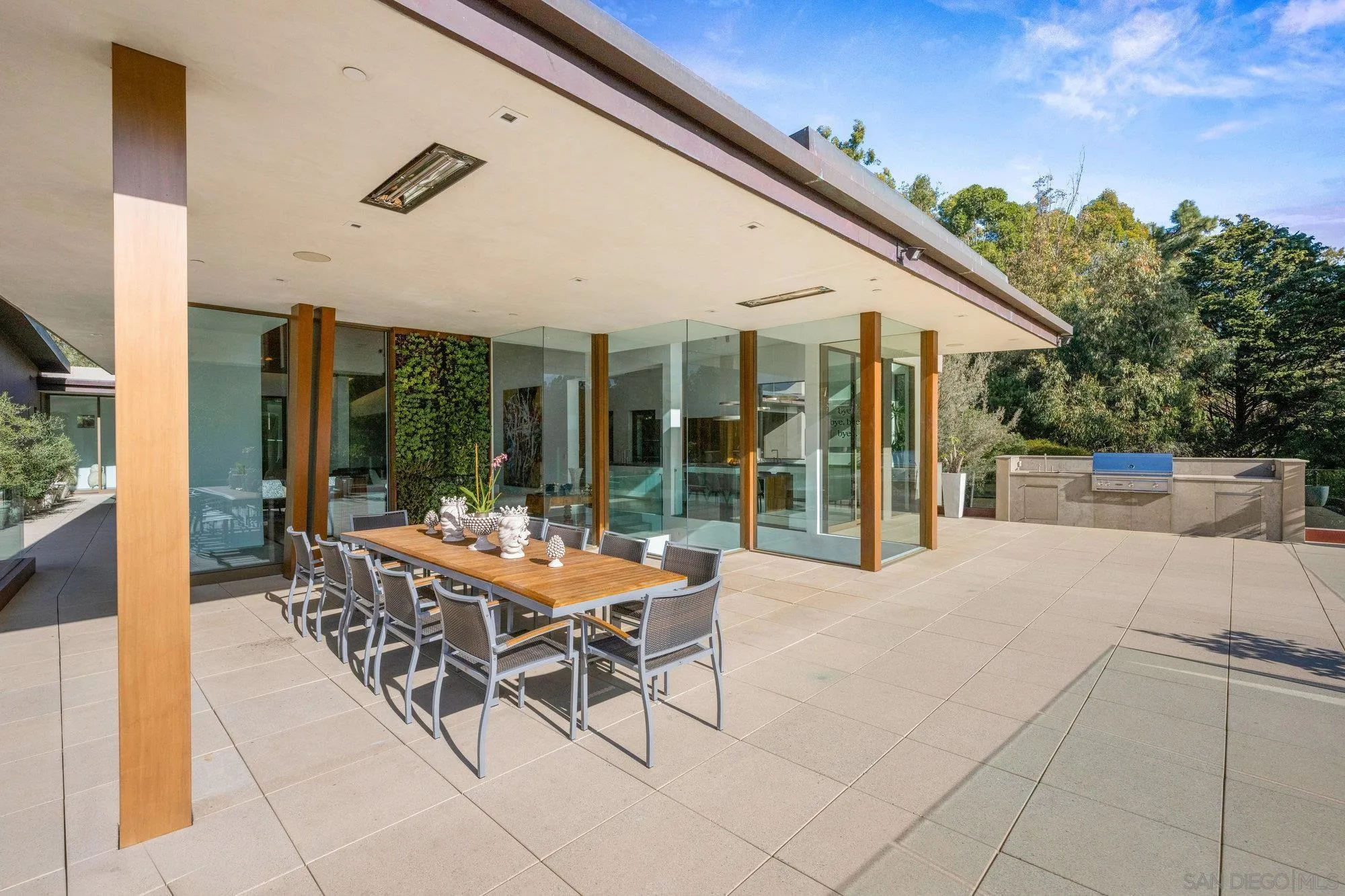 Rancho Santa Fe, California 92067, United States, 6 Bedrooms Bedrooms, ,7 BathroomsBathrooms,Residential,Active,15057