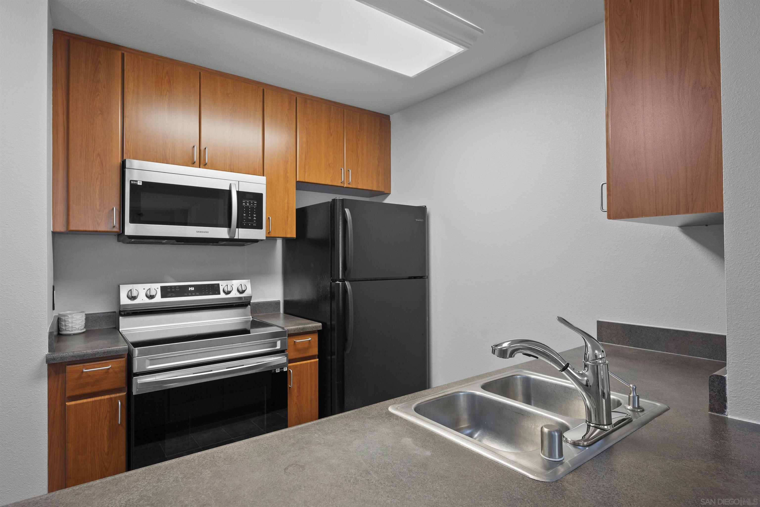 1435 India St 515