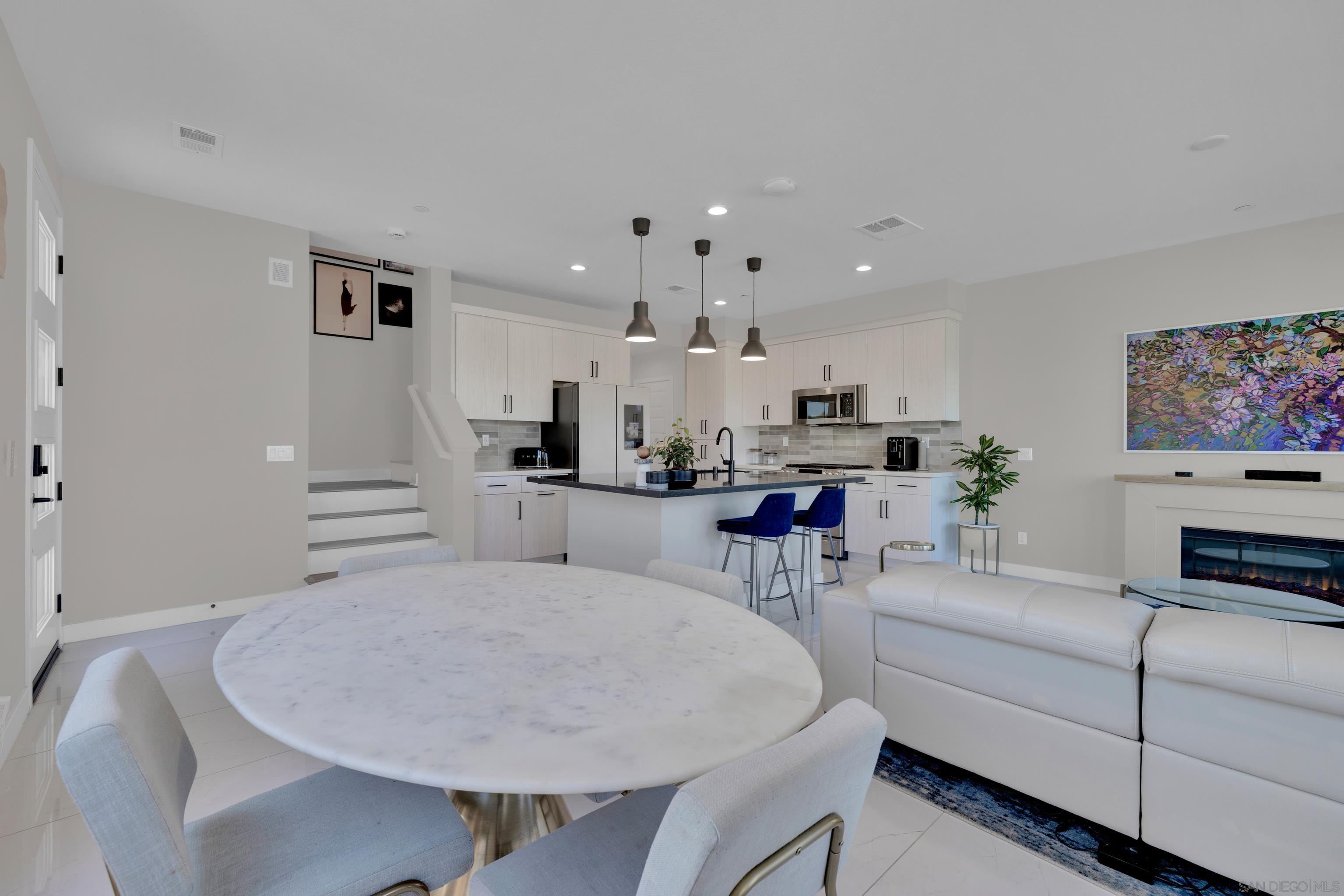9001  Baddha Ct