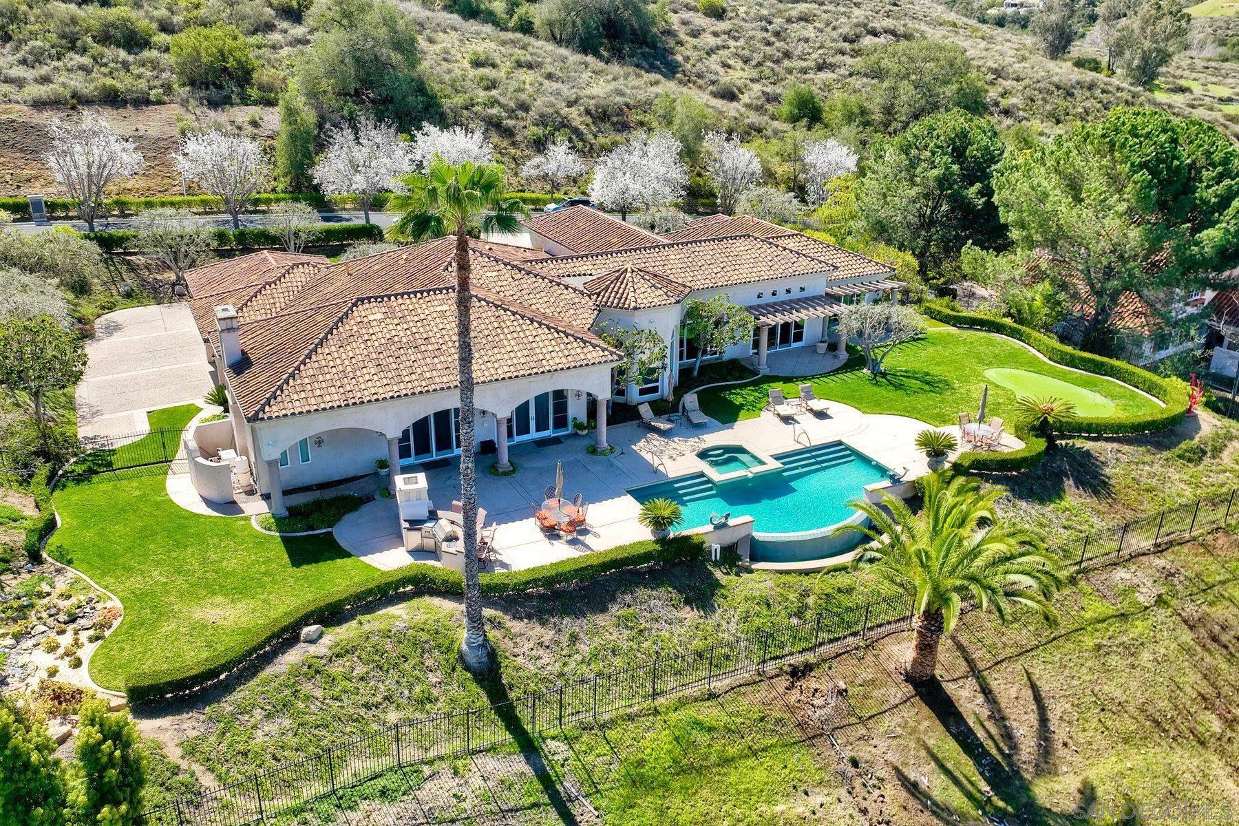 14300 Cascade Crossing