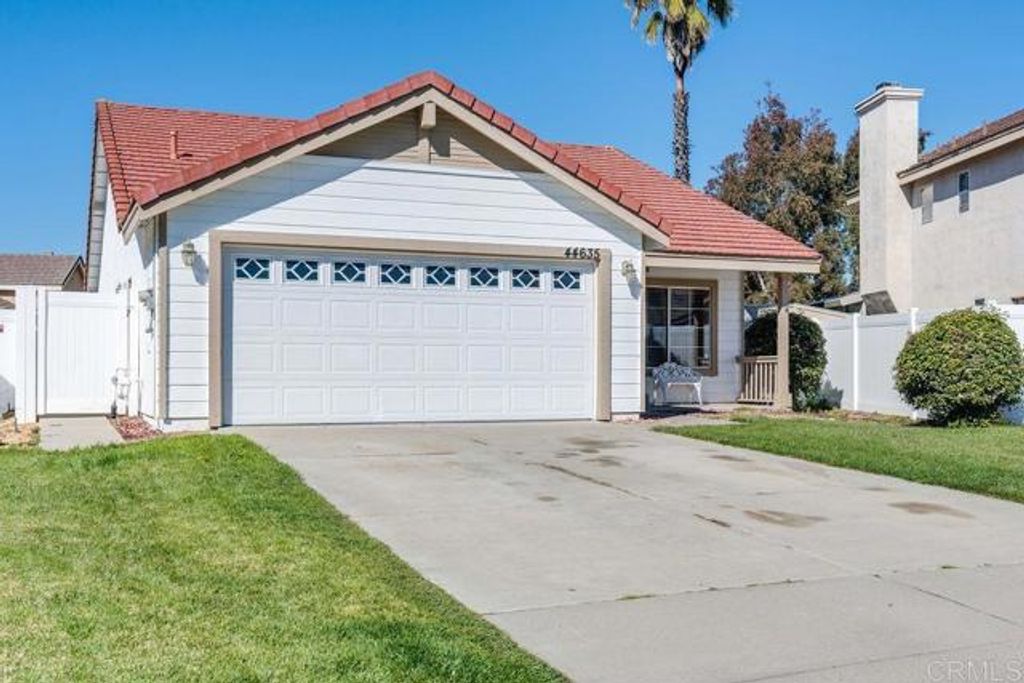 Photo for 44635 Corte San Gabriel, Temecula, CA 92592 (MLS # NDP2401391)