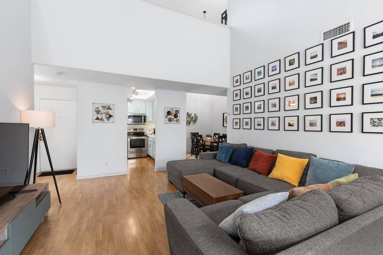 6121 Calle Mariselda 304