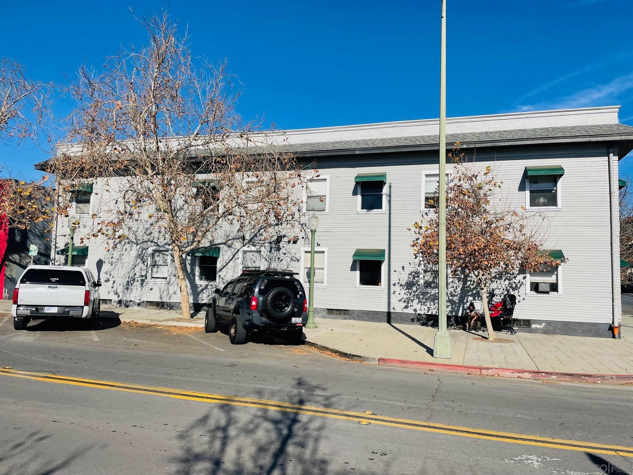204 E 2nd Avenue E
