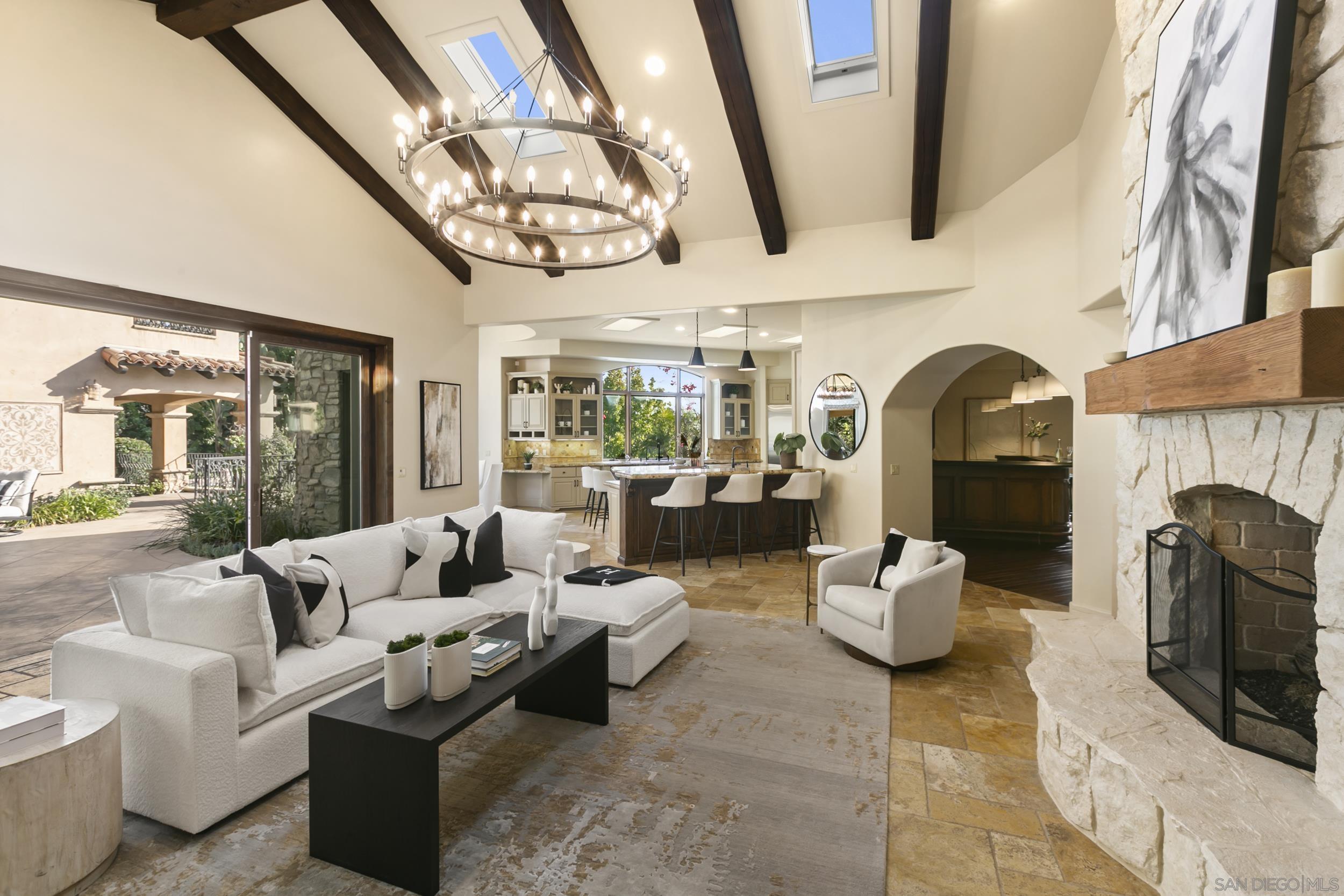 6089 Avenida Alteras