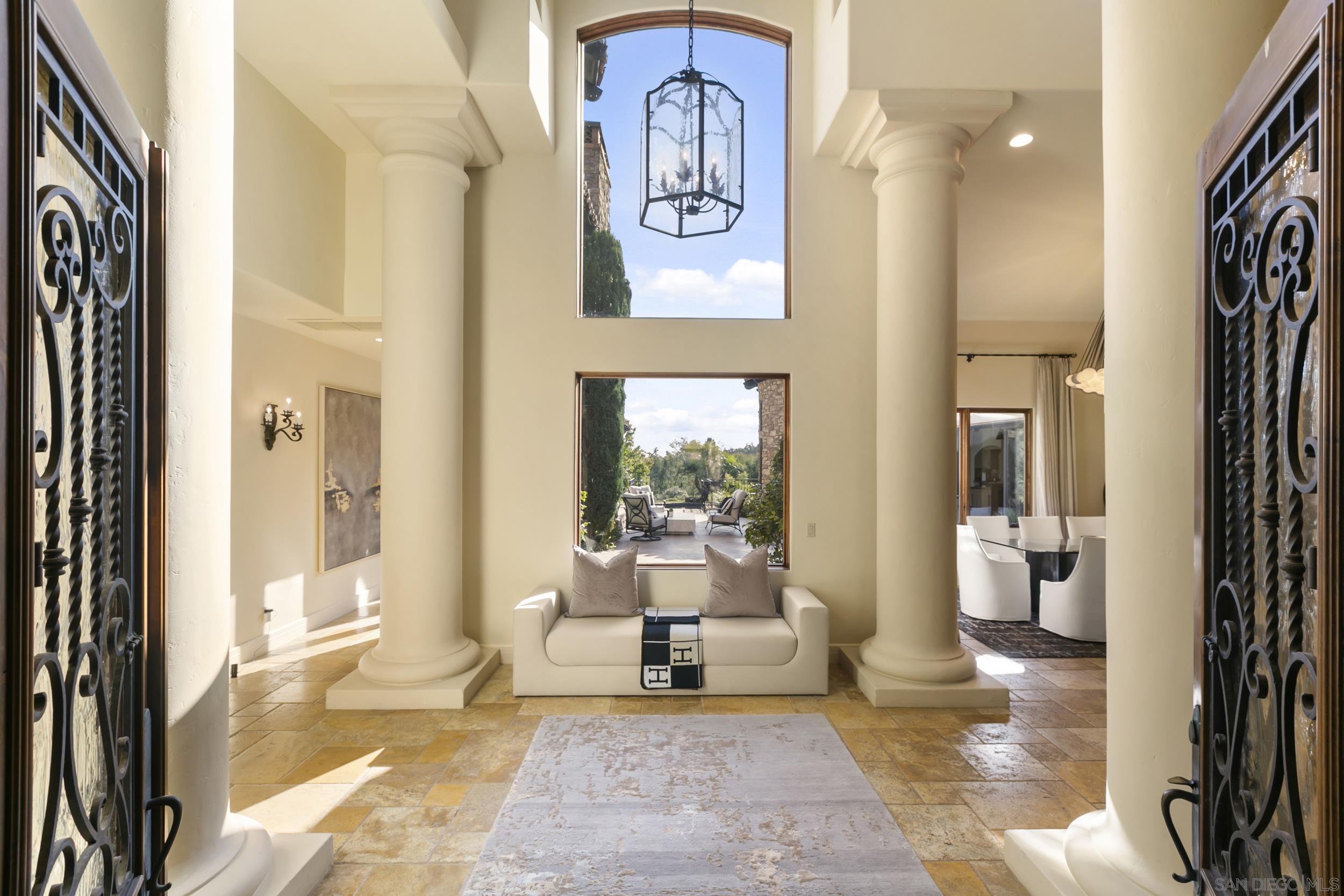 6089 Avenida Alteras