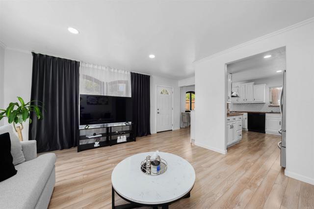3117 Cherimoya Street