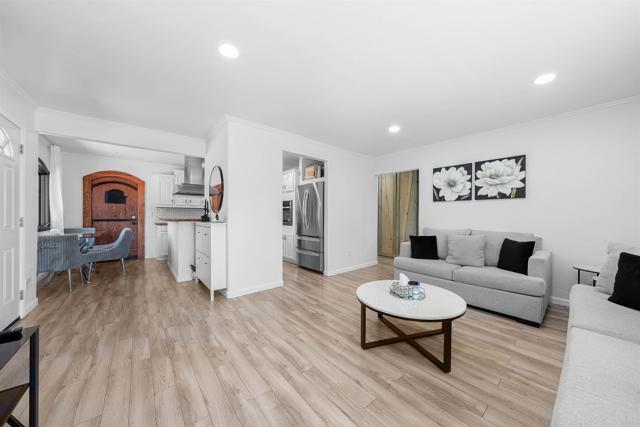 3117 Cherimoya Street