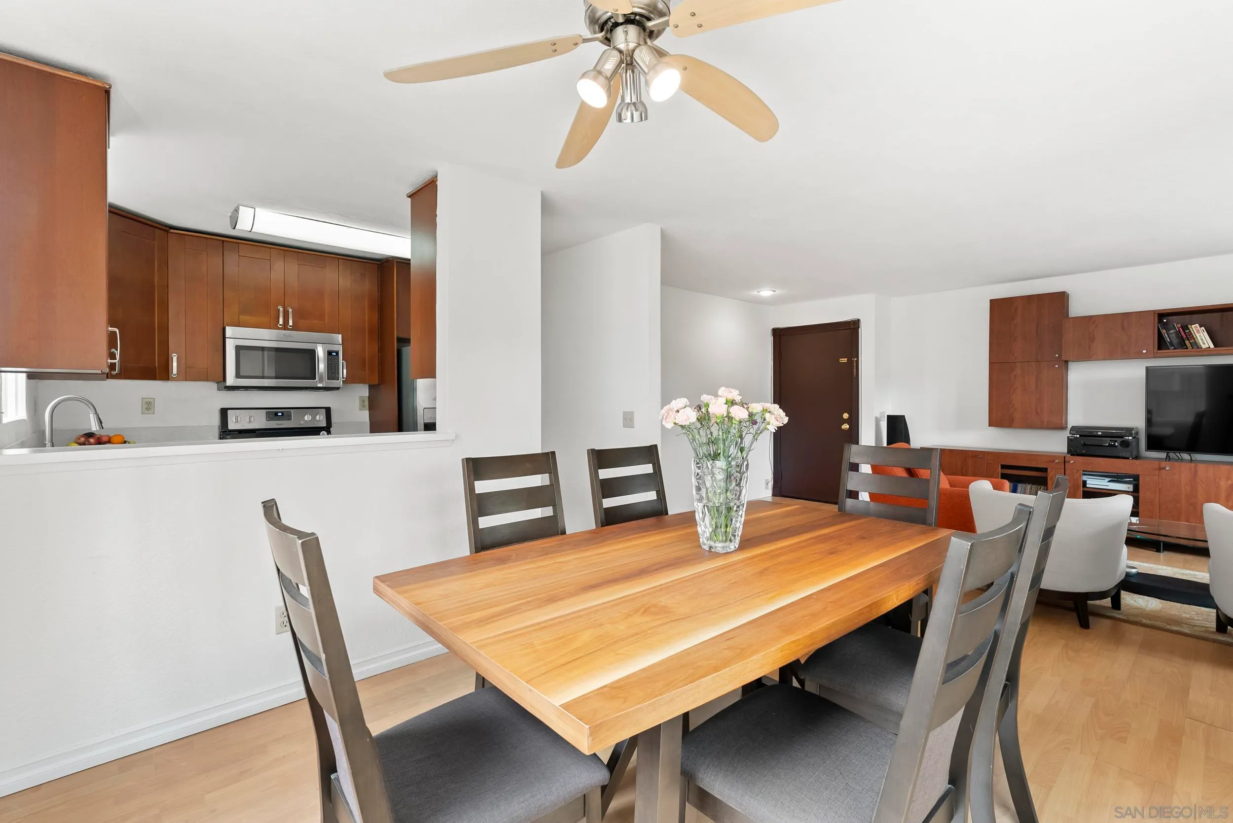 San Diego, California 92127, United States, 3 Bedrooms Bedrooms, ,2 BathroomsBathrooms,Residential,Pending,124879