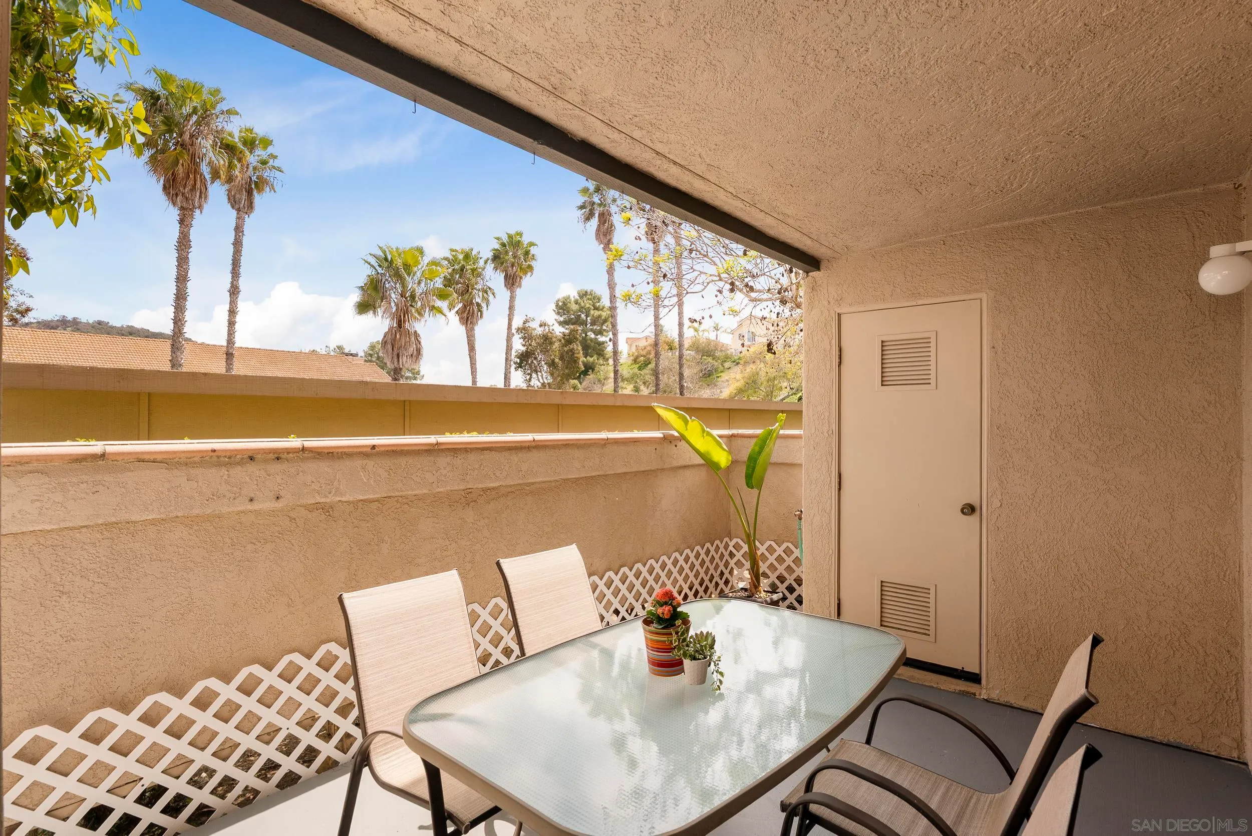 San Diego, California 92127, United States, 3 Bedrooms Bedrooms, ,2 BathroomsBathrooms,Residential,Pending,124879