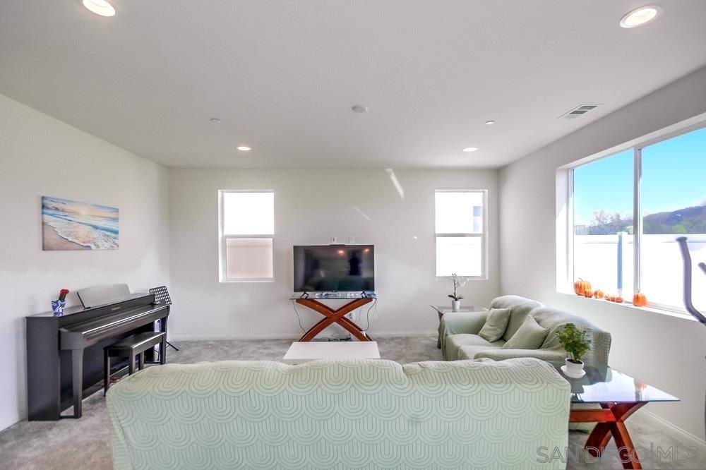 10349 River Bluff
