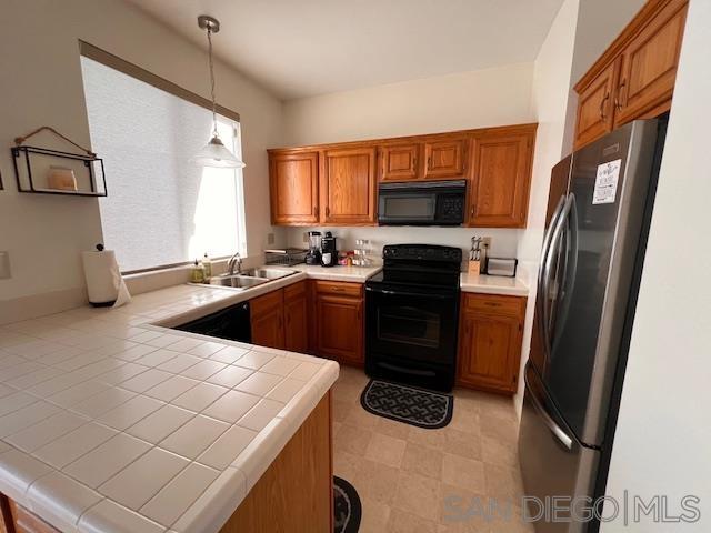211 Dahlia Unit M
