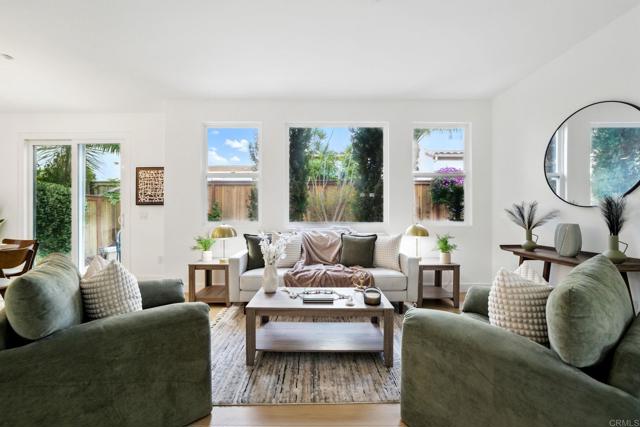 6417 Terraza Portico