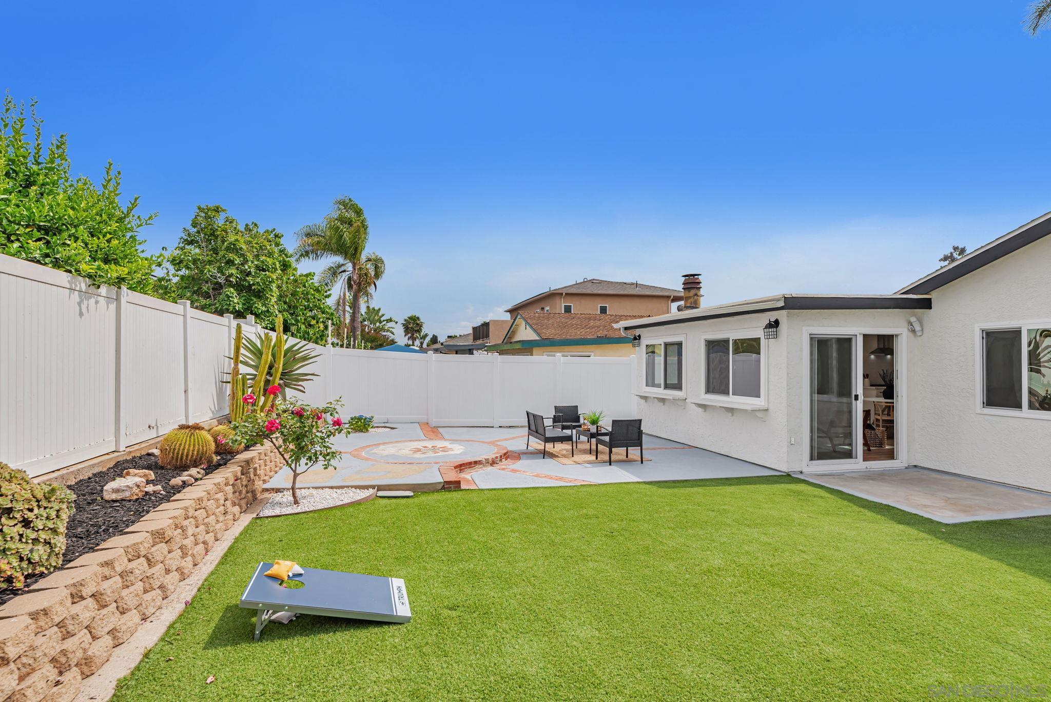 10449 Baywood Ave.