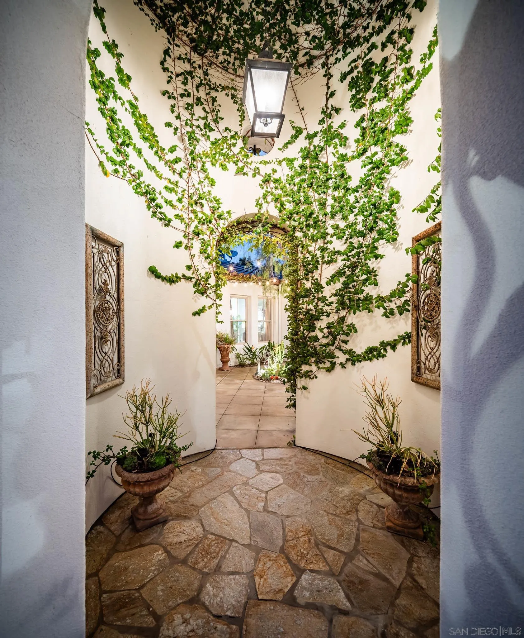 San Diego, California 92127, United States, 4 Bedrooms Bedrooms, ,4 BathroomsBathrooms,Residential,Active,6540