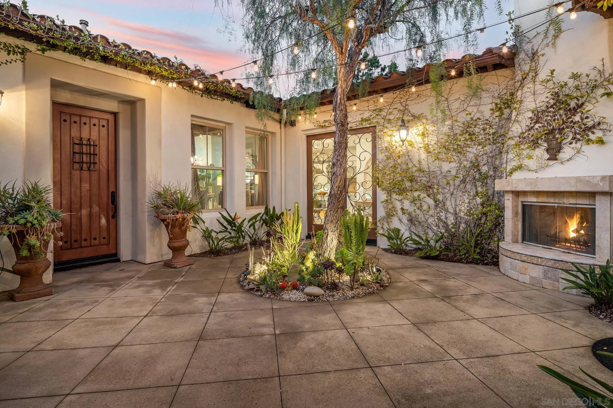 San Diego, California 92127, United States, 4 Bedrooms Bedrooms, ,4 BathroomsBathrooms,Residential,Active,6540