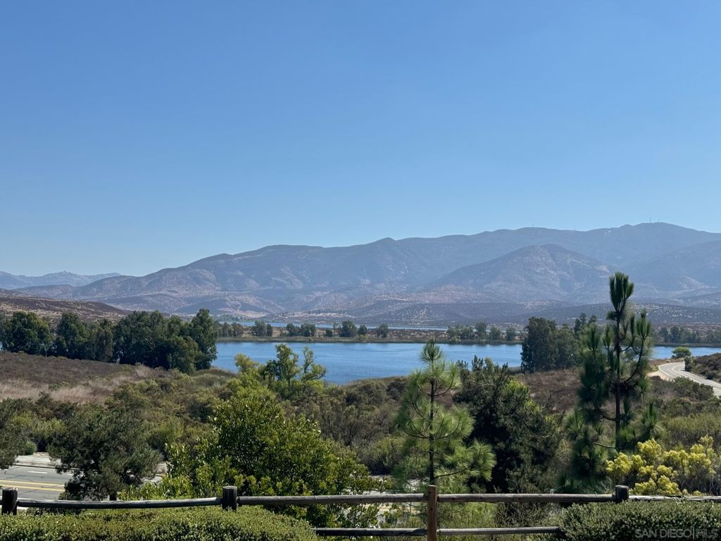 Photo of 1328 N Paradise Ridge Way, Chula Vista, CA 91915 (MLS # 250029879)