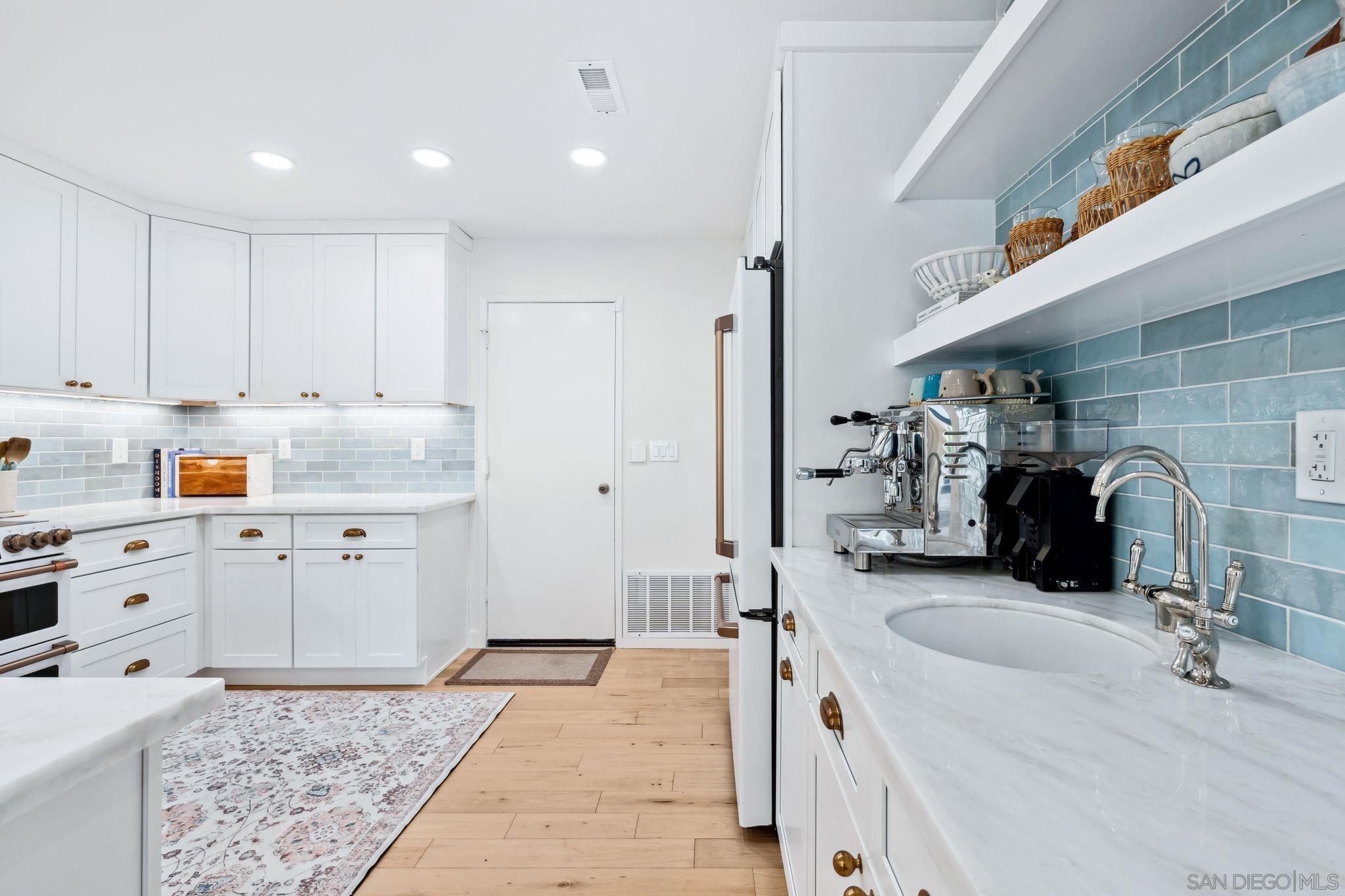 2157 Sea Village Cir
