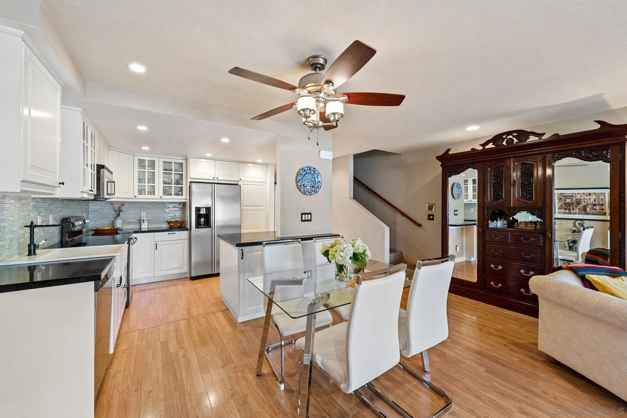 La Mesa, California 91942, United States, 2 Bedrooms Bedrooms, ,3 BathroomsBathrooms,Residential,Active,120390