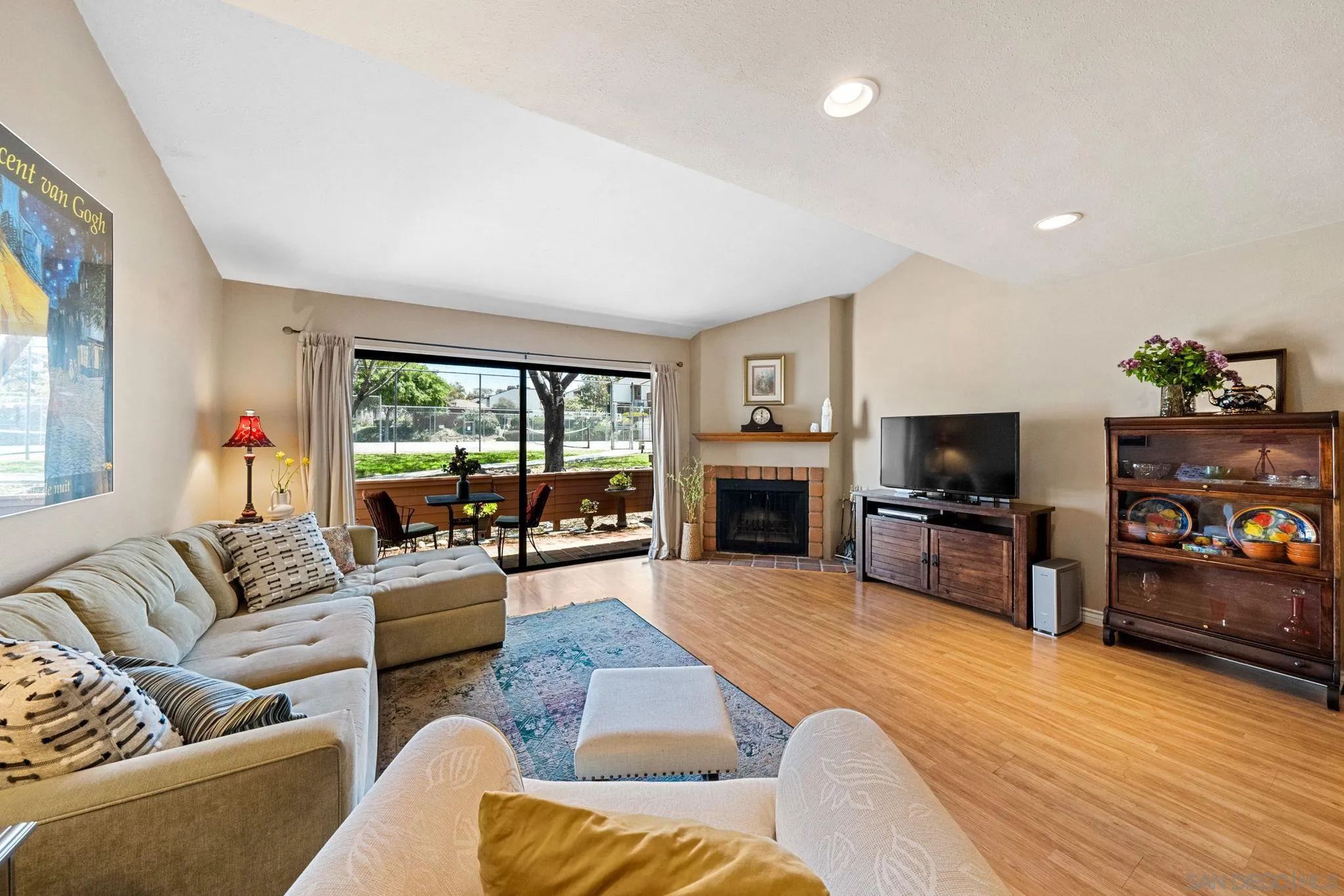 La Mesa, California 91942, United States, 2 Bedrooms Bedrooms, ,3 BathroomsBathrooms,Residential,Active,120390