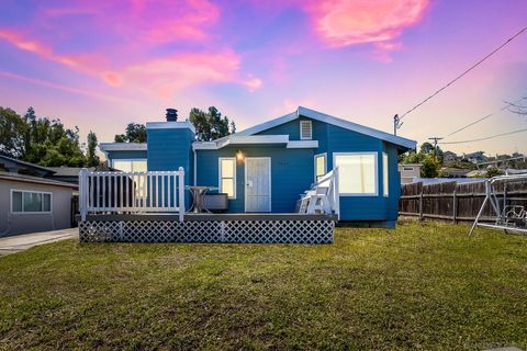 8423  Prospect Ave Santee CA 92071