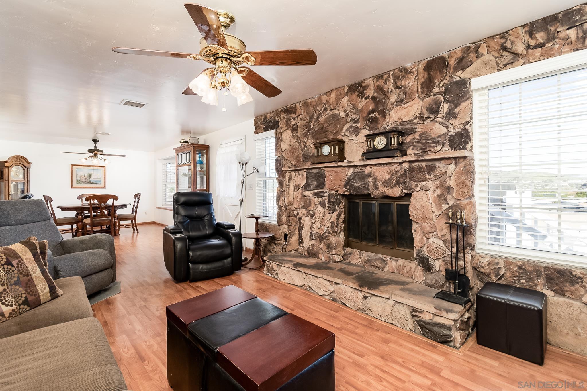 8423 Prospect Ave
