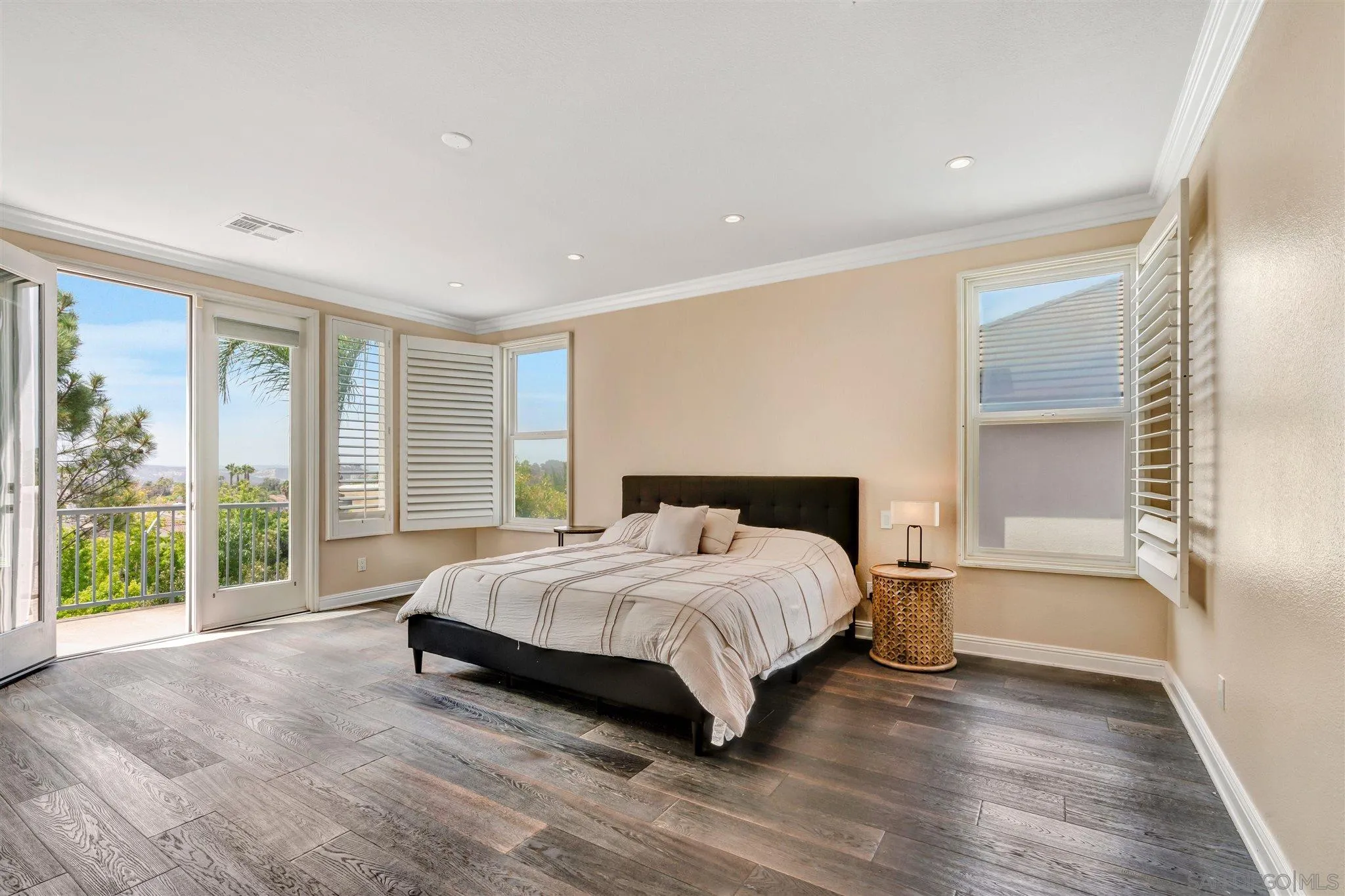 San Diego, California 92130, United States, 5 Bedrooms Bedrooms, ,5 BathroomsBathrooms,Residential,Active,11225