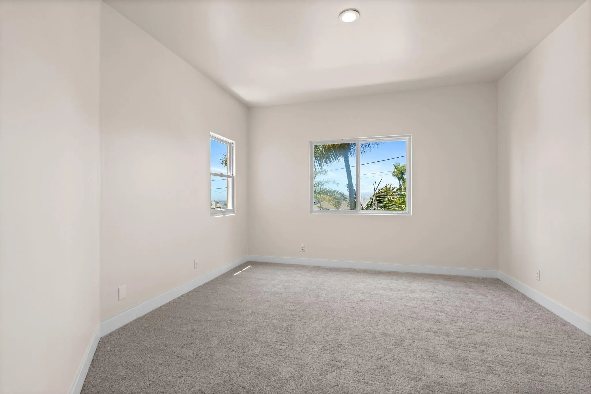 San Diego, California 92110, United States, 4 Bedrooms Bedrooms, ,3 BathroomsBathrooms,Residential,Active,127893