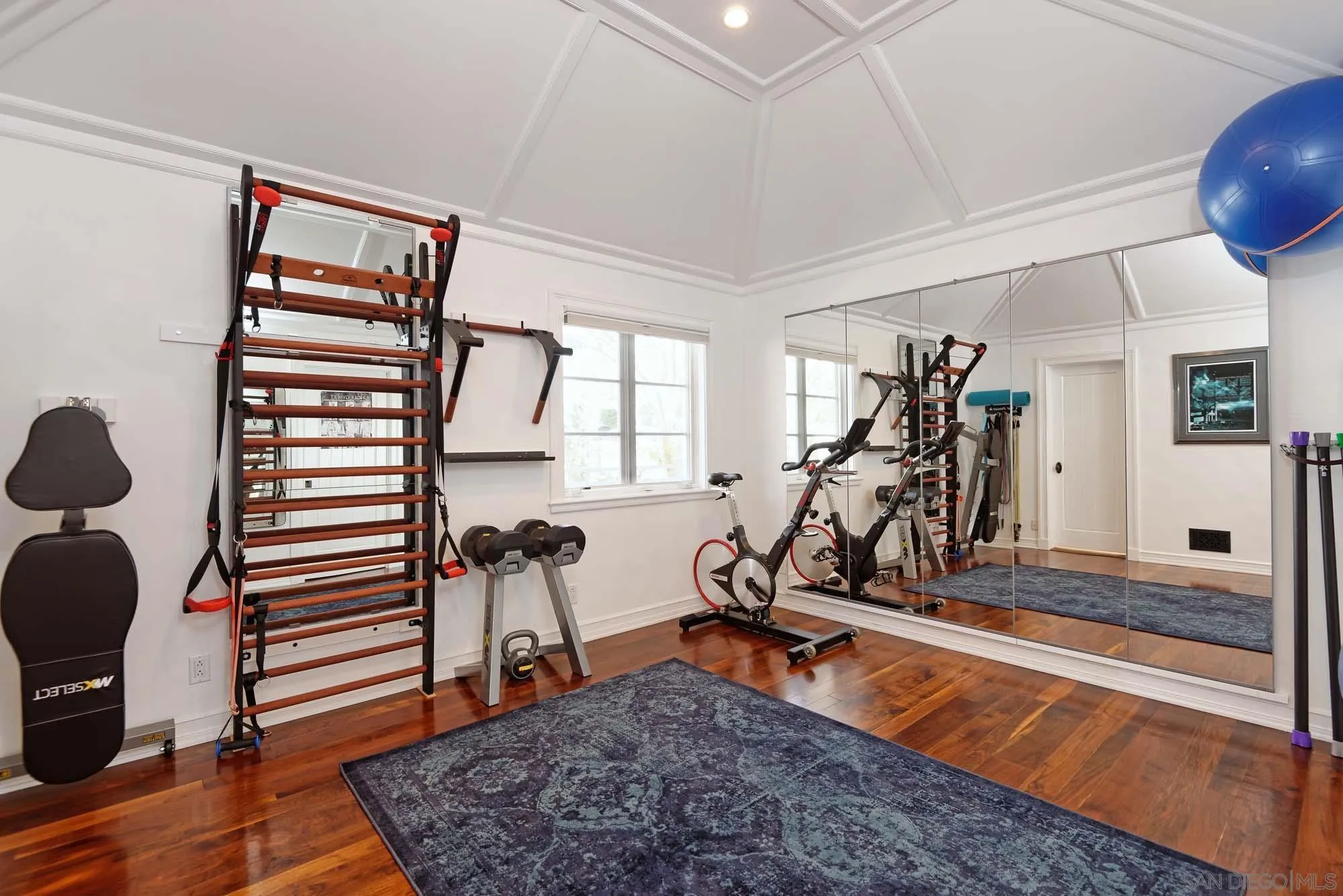 La Jolla, California 92037, United States, 4 Bedrooms Bedrooms, ,4 BathroomsBathrooms,Residential,Pending,3135