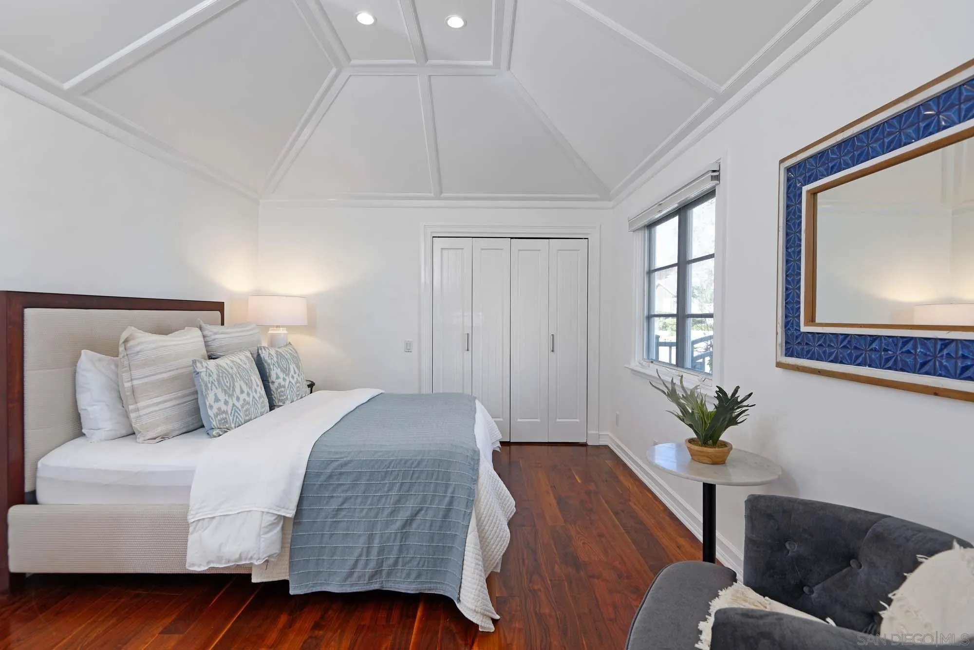 La Jolla, California 92037, United States, 4 Bedrooms Bedrooms, ,4 BathroomsBathrooms,Residential,Pending,3135